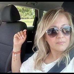 Meet your Posher, Mayra